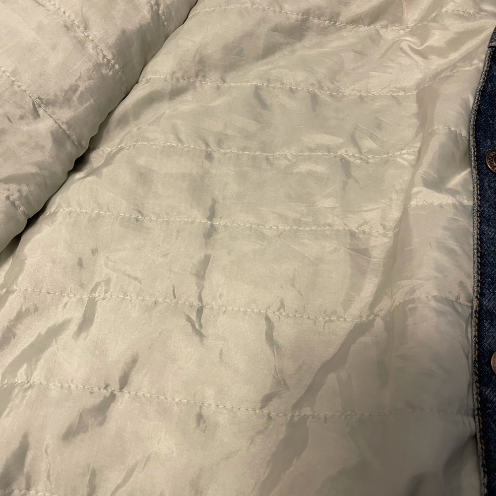Levi's womens Fur Collar Ex-boyfriend Trucker Jackets - Picture 8 of 14
